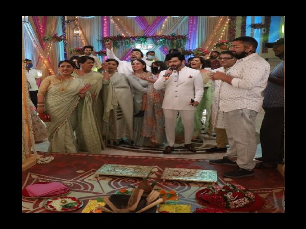 ये शो एकता मैम की देन है- श्रद्धा आर्या ये शो एकता मैम की देन है- श्रद्धा आर्या