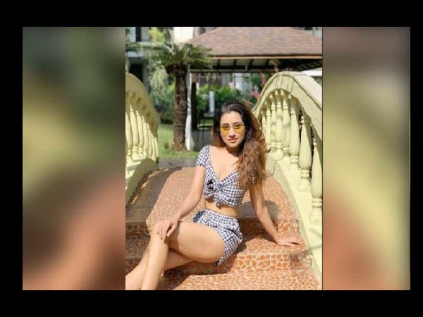 बालिका वधू की नेहा मर्दा बालिका वधू की नेहा मर्दा