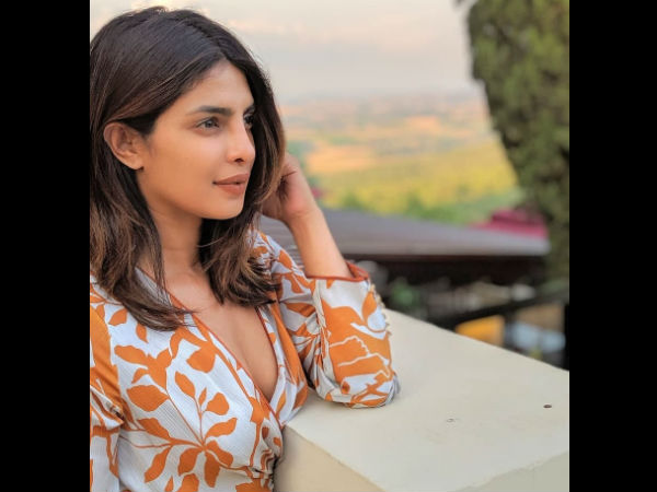 पिछले साल से हुईं पीछे प्रियंका चोपड़ा पिछले साल से हुईं पीछे प्रियंका चोपड़ा