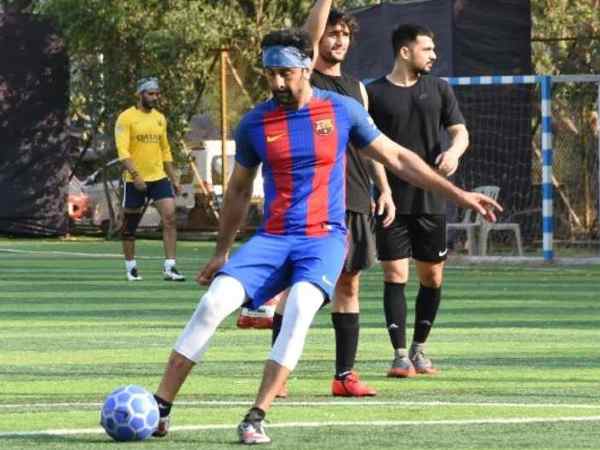 रणबीर कपूर फुटबॉल कैप्टन रणबीर कपूर फुटबॉल कैप्टन