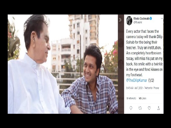 रितेश देशमुख ने शेयर की पुरानी फोटो रितेश देशमुख ने शेयर की पुरानी फोटो