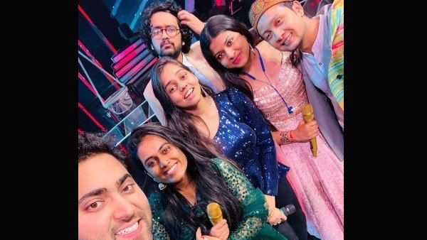 आदित्य नारायण के साथ नया होस्ट, सेना के जवानों को ट्रिब्यूट आदित्य नारायण के साथ नया होस्ट, सेना के जवानों को ट्रिब्यूट