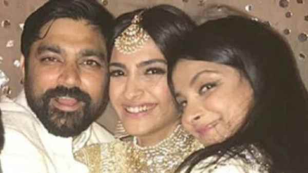 सोनम कपूर की शादी से अफवाहें सोनम कपूर की शादी से अफवाहें