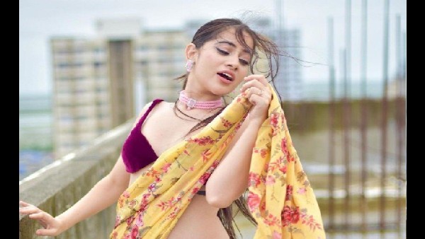 मेरे साथ जाने नहीं दिया जाता था- उर्फी जावेद मेरे साथ जाने नहीं दिया जाता था- उर्फी जावेद