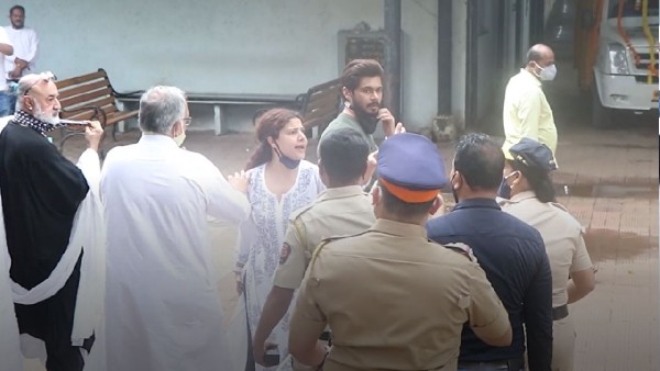 संभावना सेठ उनके पति अविनाश संभावना सेठ उनके पति अविनाश