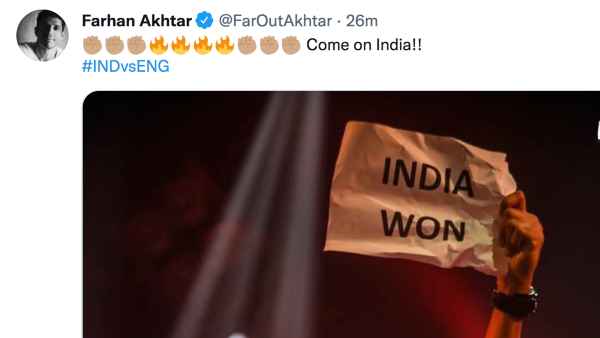 फरहान अख्तर ने दी बधाई फरहान अख्तर ने दी बधाई