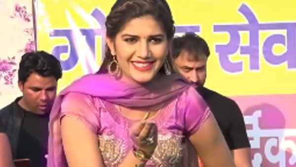 सुर्खियों से दूर सुर्खियों से दूर