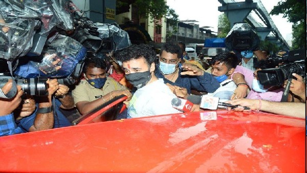 राज कुंद्रा जेल से बाहर फोटो राज कुंद्रा जेल से बाहर फोटो