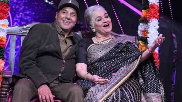 birthday-special-asha-parekh-turns-79-fights-with-amitabh-bachchan-rajesh-khanna-shatrughan-sinha birthday-special-asha-parekh-turns-79-fights-with-amitabh-bachchan-rajesh-khanna-shatrughan-sinha
