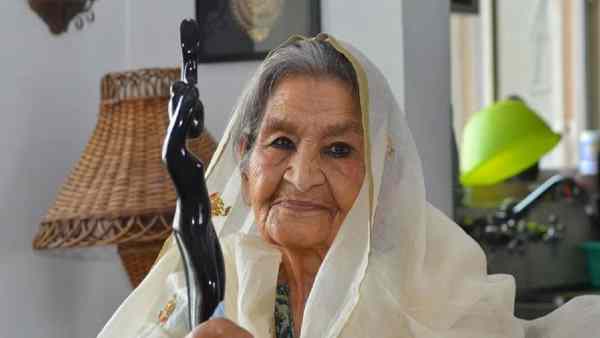 जाते जाते जीता अवार्ड जाते जाते जीता अवार्ड