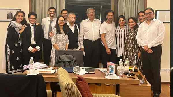 strong-statements-by-lawyer-mukul-rohatgi-got-aryan-khan-bailed-from-the-drugs-case-srk-cried strong-statements-by-lawyer-mukul-rohatgi-got-aryan-khan-bailed-from-the-drugs-case-srk-cried