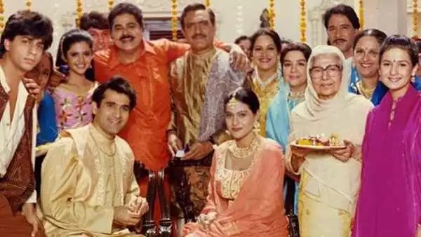 'दिलवाले दुल्हनिया ले जाएंगे' ने झटके थे रिकॉर्डतोड़ अवॉर्ड्स 'दिलवाले दुल्हनिया ले जाएंगे' ने झटके थे रिकॉर्डतोड़ अवॉर्ड्स