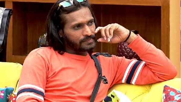 अभिजीत बिचकुले की गिरफ्तारी अभिजीत बिचकुले की गिरफ्तारी