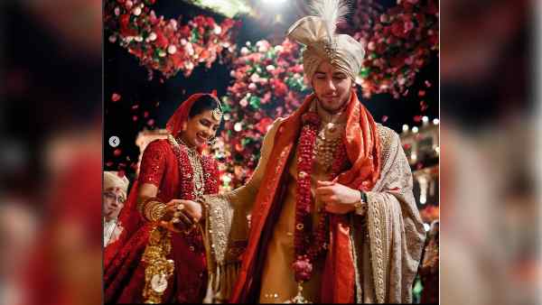 जन्मदिन के अगले दिन किया प्रपोज़ जन्मदिन के अगले दिन किया प्रपोज़