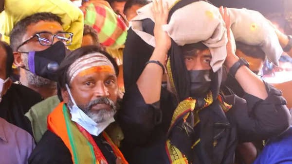 लोग ऐसे कर रहे हैं ट्रोल लोग ऐसे कर रहे हैं ट्रोल