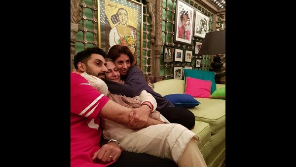 अमिताभ बच्चन ने अपने ब्लॅाग में दिया इशारा अमिताभ बच्चन ने अपने ब्लॅाग में दिया इशारा