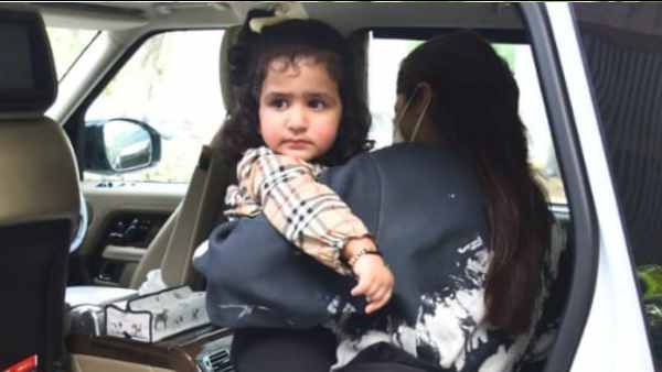shilpa-shetty-s-daughter-samisha-turns-red-crying-on-hir-first-day-to-school-cutest-pictures-here shilpa-shetty-s-daughter-samisha-turns-red-crying-on-hir-first-day-to-school-cutest-pictures-here