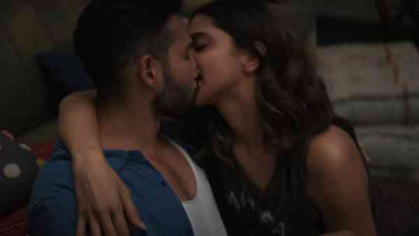 अमेज़ॉन प्राईम पर गहराइयां अमेज़ॉन प्राईम पर गहराइयां