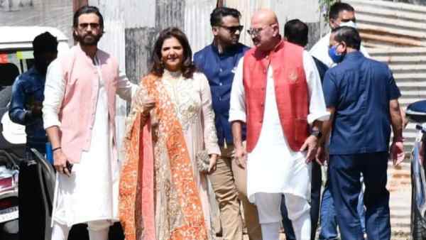 पहुंचा पूरा रोशन परिवार पहुंचा पूरा रोशन परिवार