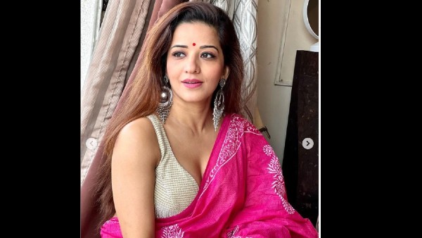 मोनालिसा का साड़ी देसी लुक मोनालिसा का साड़ी देसी लुक
