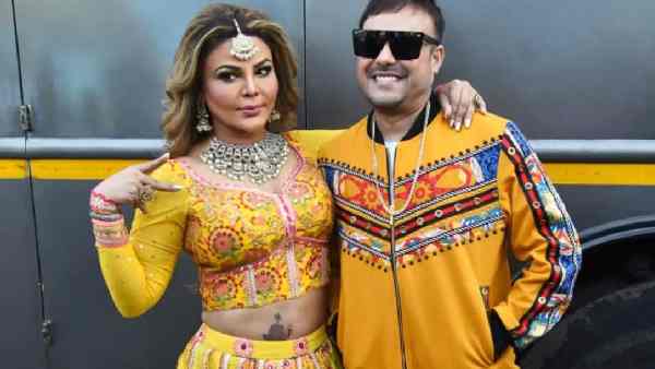 केवल काम पर करना है फोकस केवल काम पर करना है फोकस