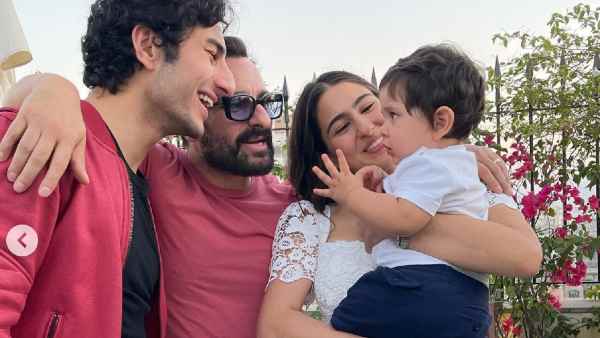 अब्बा के साथ हुआ था सारा का कॉफी डेब्यू अब्बा के साथ हुआ था सारा का कॉफी डेब्यू