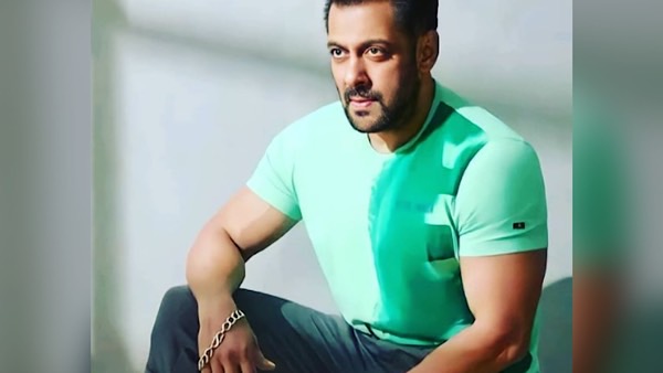 किसी मतभेद के चलते आयुष शर्मा इस फिल्म से बाहर नहीं हुए हैं किसी मतभेद के चलते आयुष शर्मा इस फिल्म से बाहर नहीं हुए हैं
