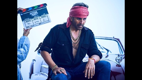 अक्षय कुमार ने अपनी फीस 100 करोड़ से कम अक्षय कुमार ने अपनी फीस 100 करोड़ से कम
