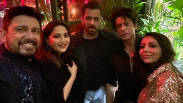 hrithik-roshan-salman-khan-shahrukh-khan-together-for-a-pic-give-spy-universe-glimpse-truth-revealed hrithik-roshan-salman-khan-shahrukh-khan-together-for-a-pic-give-spy-universe-glimpse-truth-revealed