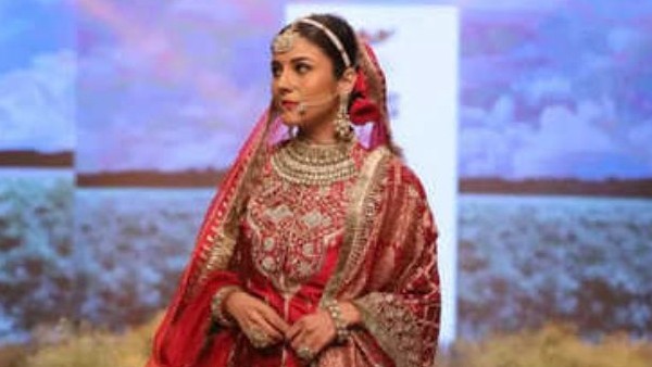 जबरदस्त फैन फॉलोइंग जबरदस्त फैन फॉलोइंग