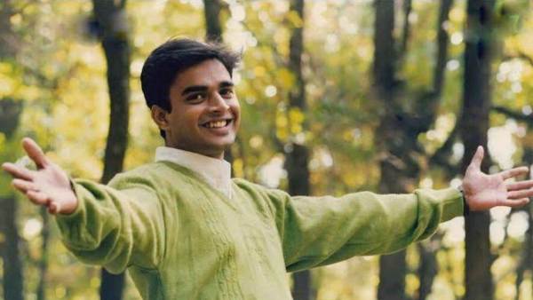 आपकी सबसे चर्चित फिल्मों में से एक 'रहना है तेरे दिल में' के 21 साल पूरे होने वाले हैं। आज भी ये फिल्म युवाओं के बीच इतनी पॉपुलर है, इस बारे में कभी सोचते हैं? आपकी सबसे चर्चित फिल्मों में से एक 'रहना है तेरे दिल में' के 21 साल पूरे होने वाले हैं। आज भी ये फिल्म युवाओं के बीच इतनी पॉपुलर है, इस बारे में कभी सोचते हैं?
