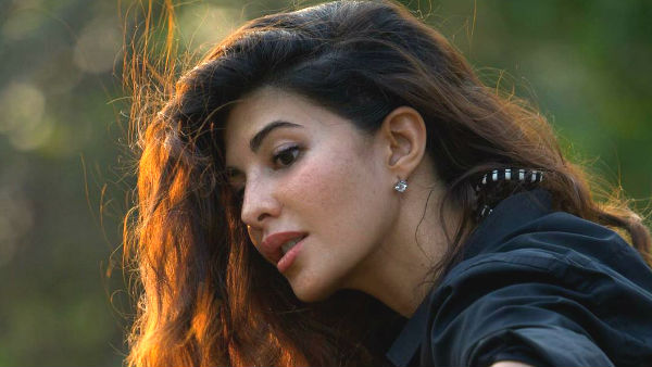 जैकलीन को मिले इतने सारे गिफ्ट जैकलीन को मिले इतने सारे गिफ्ट