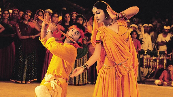 राधा कैसे ना जले राधा कैसे ना जले