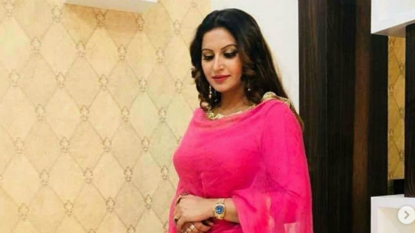 सोनाली के अकाउंट में पैसे नहीं सोनाली के अकाउंट में पैसे नहीं