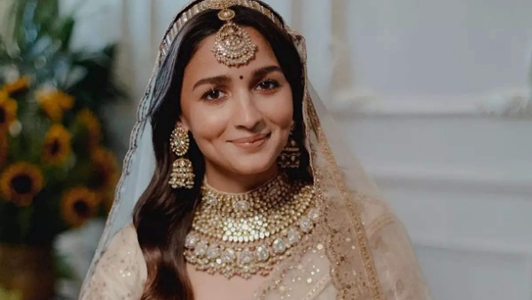 आलिया भट्ट : आलिया भट्ट :