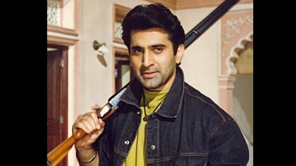 डीडीएलजे के सेट पर घायल होने से बाल-बाल बचे : डीडीएलजे के सेट पर घायल होने से बाल-बाल बचे :