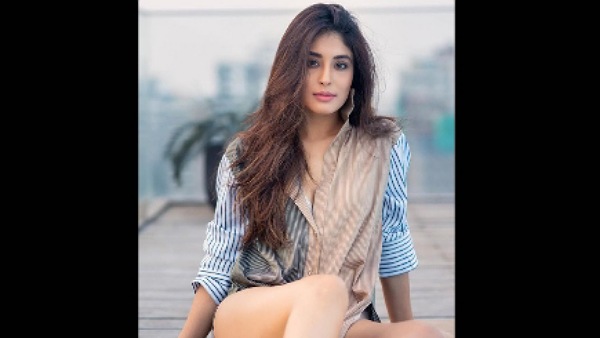 बीच में ही छोड़नी पड़ी फैशन टेक्नोलॉजी की पढ़ाई : बीच में ही छोड़नी पड़ी फैशन टेक्नोलॉजी की पढ़ाई :
