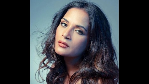 फिल्मों को लेकर बिजी हैं फिल्मों को लेकर बिजी हैं
