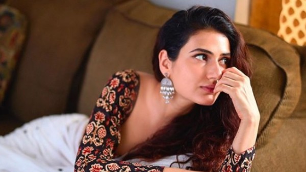 फातिमा बोलीं जूता सूंघने के लिए मजबूर फातिमा बोलीं जूता सूंघने के लिए मजबूर