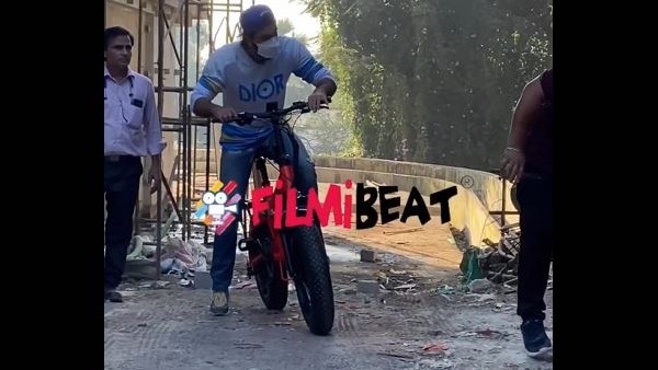 रखते हैं नजर रखते हैं नजर