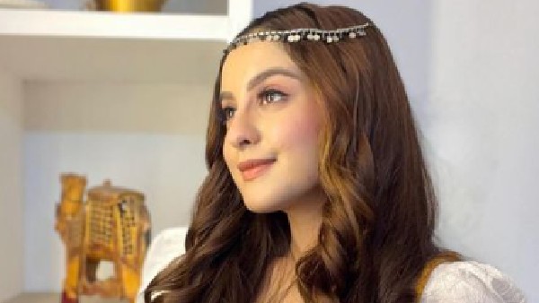 उनपर कई आरोप लगे उनपर कई आरोप लगे