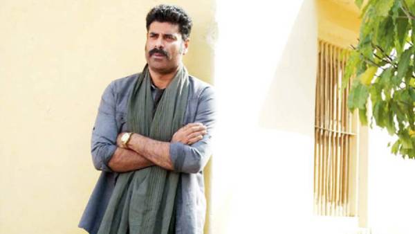 Q. वासन बाला के साथ काम करने का अनुभव कैसा रहा? उनके प्रोसेस के बारे में कुछ बताएंगे? Q. वासन बाला के साथ काम करने का अनुभव कैसा रहा? उनके प्रोसेस के बारे में कुछ बताएंगे?