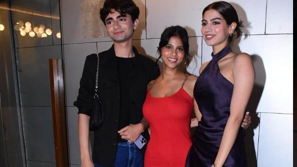 मुस्कुराते हुए दिया पोज मुस्कुराते हुए दिया पोज