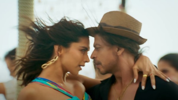 शाहरुख खान, दीपिका पादुकोण और जॉन अब्राहम शाहरुख खान, दीपिका पादुकोण और जॉन अब्राहम