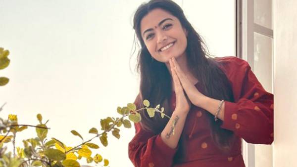 Q. आपके एयरपोर्ट लुक्स काफी खबरों में रहती हैं। हर वक्त परफेक्ट दिखने का तनाव रहता है? Q. आपके एयरपोर्ट लुक्स काफी खबरों में रहती हैं। हर वक्त परफेक्ट दिखने का तनाव रहता है?