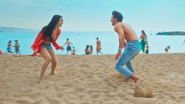 ranbir-kapoor-commented-on-shraddha-kapoor-s-popularity-calls-her-a-commercial-box-office-supersta ranbir-kapoor-commented-on-shraddha-kapoor-s-popularity-calls-her-a-commercial-box-office-supersta