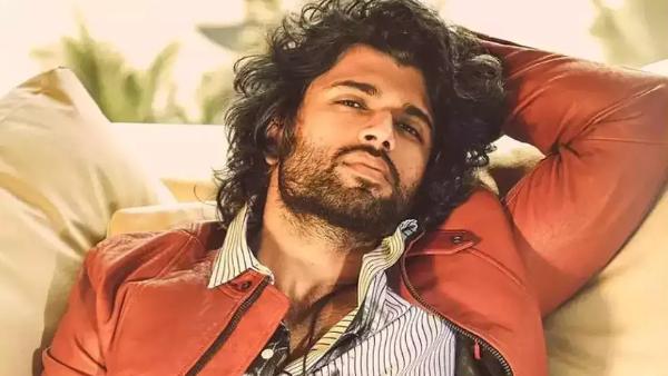 vijay-deverakonda-has-planned-a-tremendous-surprise-for-his-100-fans-you-will-be-surprised-to-hear vijay-deverakonda-has-planned-a-tremendous-surprise-for-his-100-fans-you-will-be-surprised-to-hear