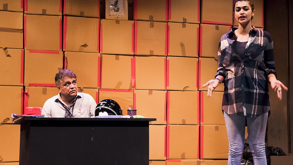 हिंदी नाटक - ब्लैक बर्ड