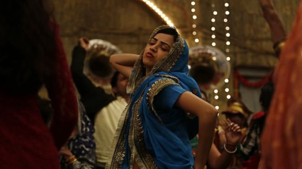 लिपिस्टिक अंडर माइ बुर्का