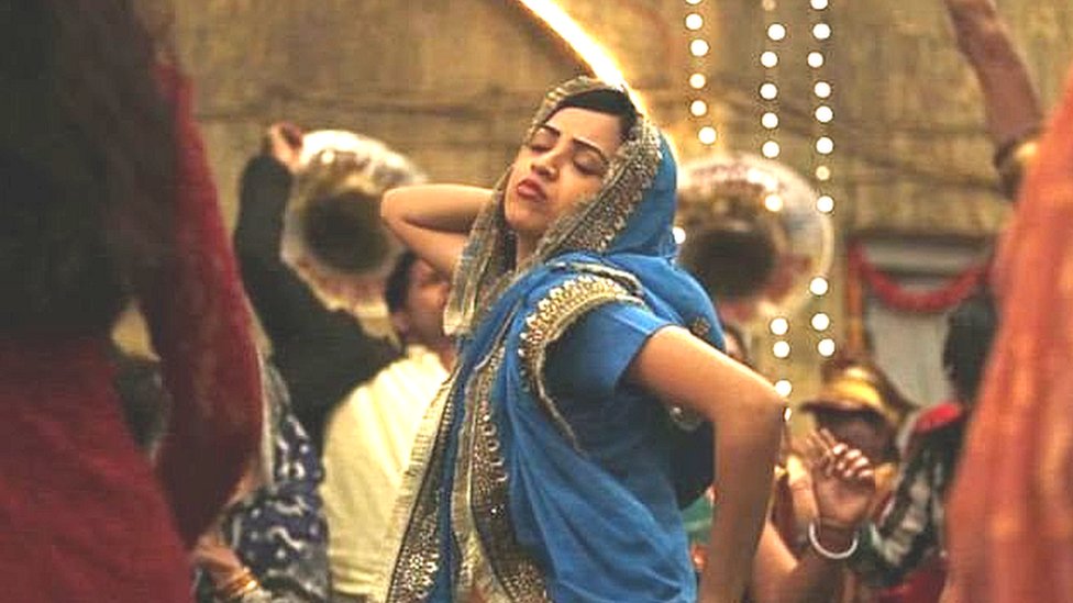 लिपस्टिक अंडर माई बुर्का